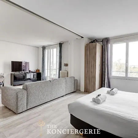 De 3 Avec Balcon A Proximite De L'arc De Triomphe *