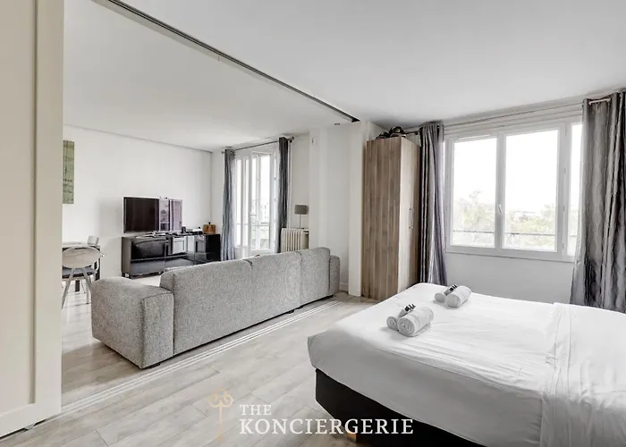 De 3 Avec Balcon A Proximite De L'arc De Triomphe Παρίσι